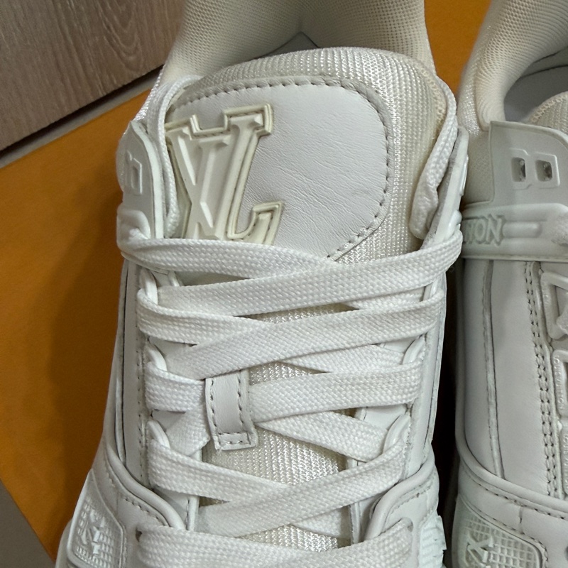 LV trainer 全白配色球鞋 運動鞋 女生38.5-39可穿-10