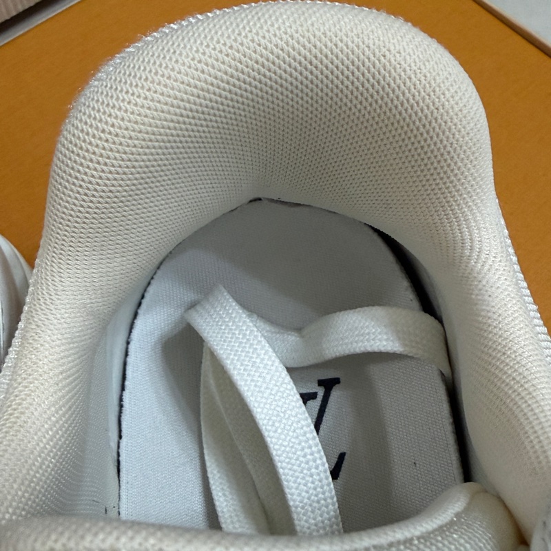 LV trainer 全白配色球鞋 運動鞋 女生38.5-39可穿-13