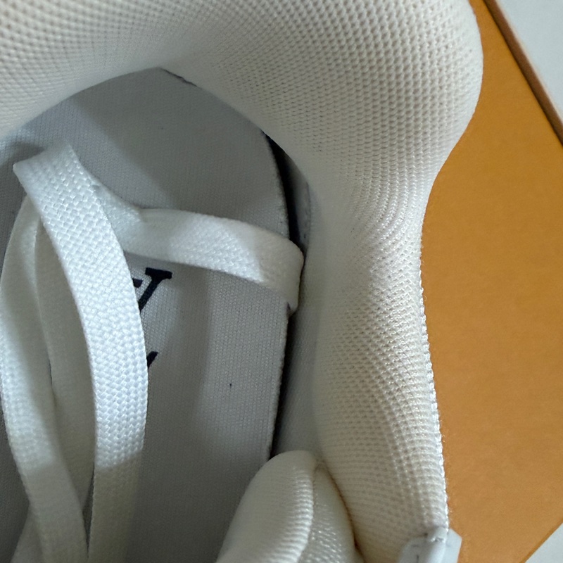 LV trainer 全白配色球鞋 運動鞋 女生38.5-39可穿-16