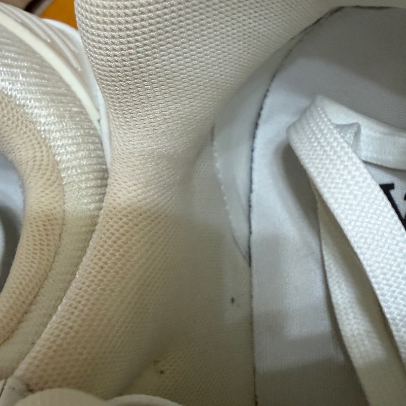 LV trainer 全白配色球鞋 運動鞋 女生38.5-39可穿-17