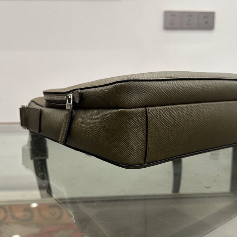 Prada普拉達 黑銀三角標logo灰綠色單肩包斜挎包29cm 🈚附件-4