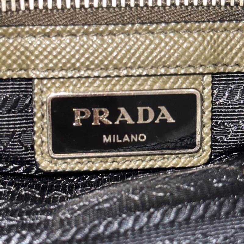 Prada普拉達 黑銀三角標logo灰綠色單肩包斜挎包29cm 🈚附件-7
