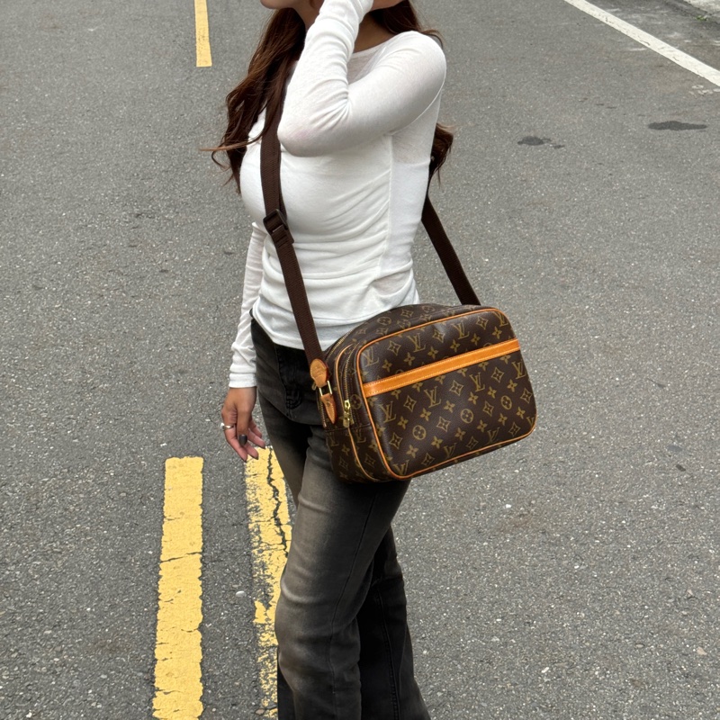 【經典永存🎻】 LV 經典老花 雙層記者包/相機包 （專櫃10.3萬）-9