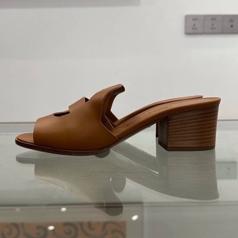 閒置未使用 Hermes愛馬仕 棕色豬鼻子logo女款高跟涼鞋5cm 37碼-2