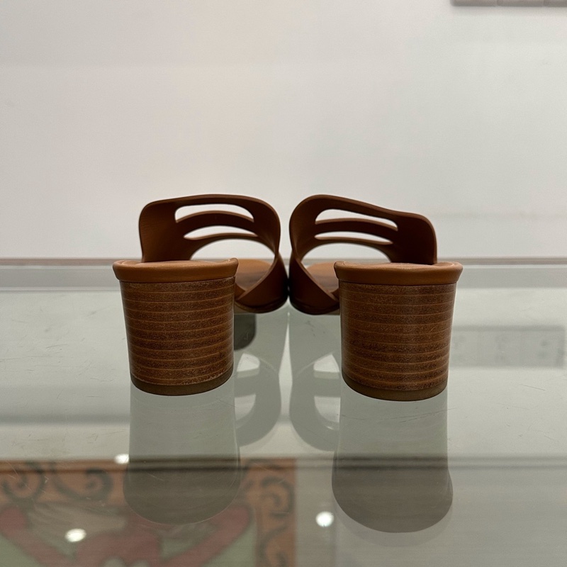 閒置未使用 Hermes愛馬仕 棕色豬鼻子logo女款高跟涼鞋5cm 37碼-3