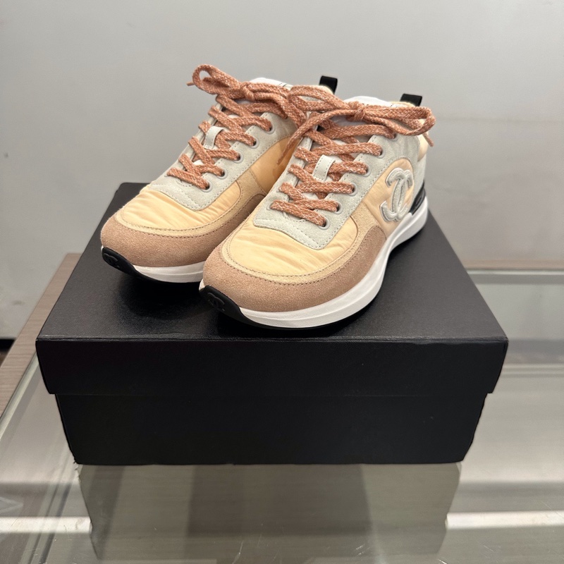 閒置未使用Chanel香奈兒 側面灰色浮雕雙C字母logo女款淺粉色運動鞋球鞋休閒鞋 37.5碼配盒-1