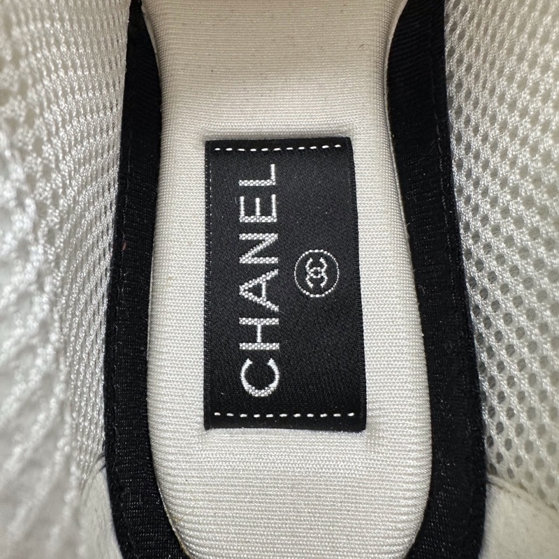 閒置未使用Chanel香奈兒 側面灰色浮雕雙C字母logo女款淺粉色運動鞋球鞋休閒鞋 37.5碼配盒-7