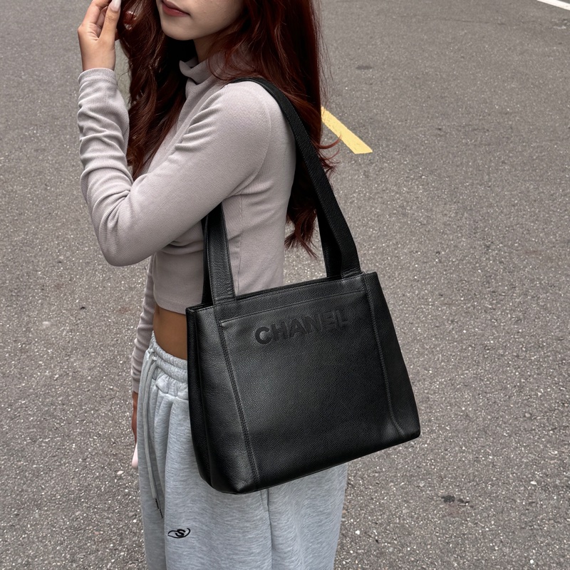 【超新‼️】Chanel 魚子醬牛皮 肩背托特包 （專櫃261,300）-18