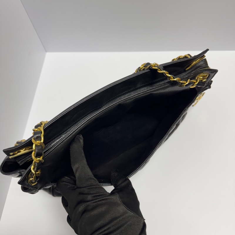 【超級新🆕】 Chanel 黑金羊皮 軟嫩Q彈🤤 經典肩背包 （專櫃23.7萬）-19