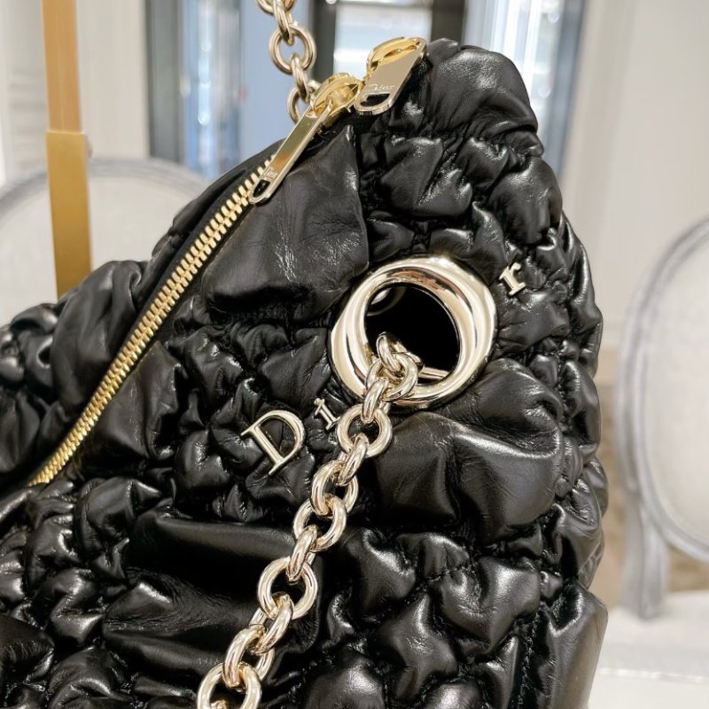 ⏰限時特賣價🌺Dior Crunchy 中款 Macrocannage 蓬鬆柔軟大籐格紋小牛皮包 黑色-5