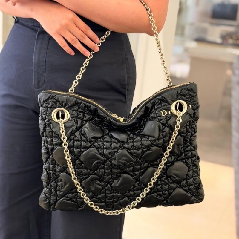 ⏰限時特賣價🌺Dior Crunchy 中款 Macrocannage 蓬鬆柔軟大籐格紋小牛皮包 黑色-6