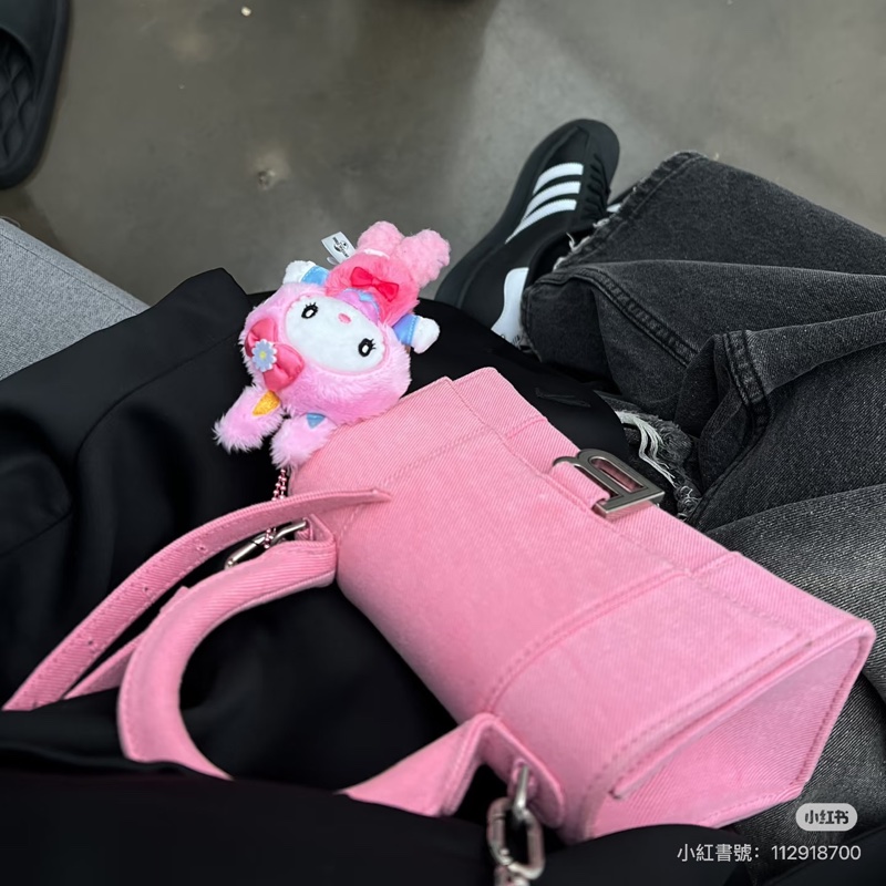 🈶台灣購證 #專櫃🔟萬 #全網最低出清 巴黎世家牛仔粉色沙漏包 小號-1