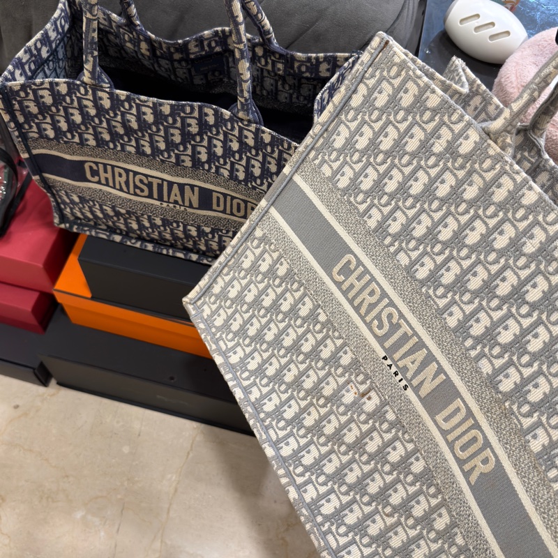 🈶購證 #全網最低💰 #專櫃1️⃣5️⃣萬 Dior老花刺繡托特包 經典熱門款🔥-2