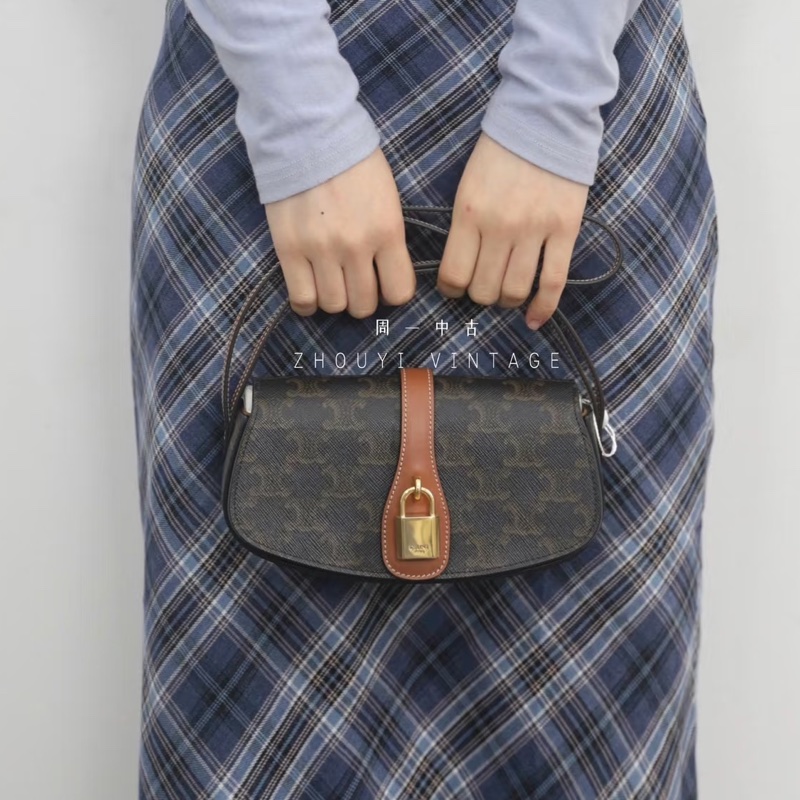 精緻小巧99新🆕Celine賽琳凱旋門老花金色鎖頭腋下包單肩手提包-3