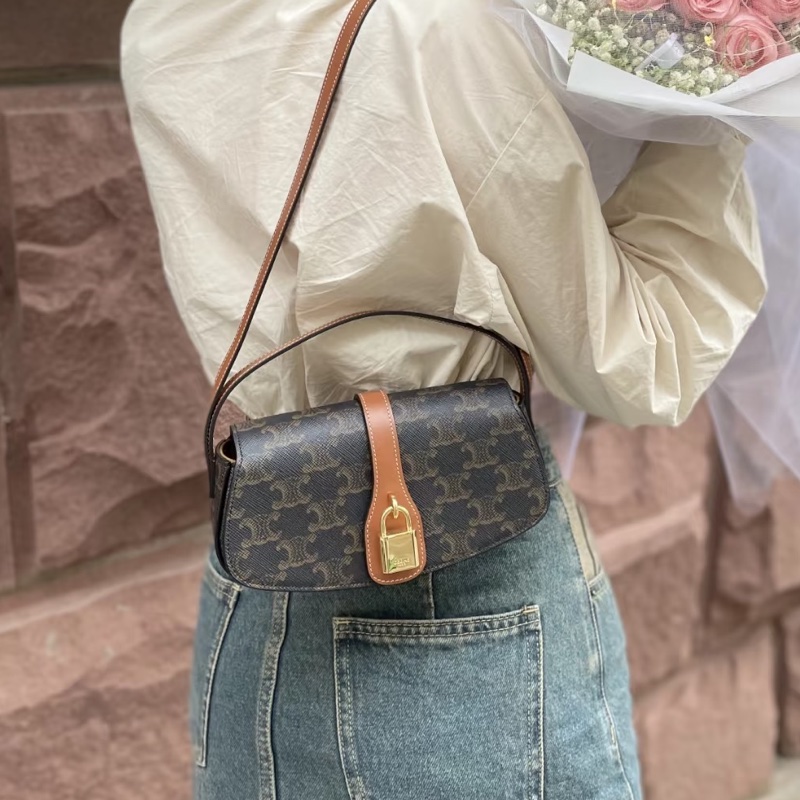 精緻小巧99新🆕Celine賽琳凱旋門老花金色鎖頭腋下包單肩手提包-8