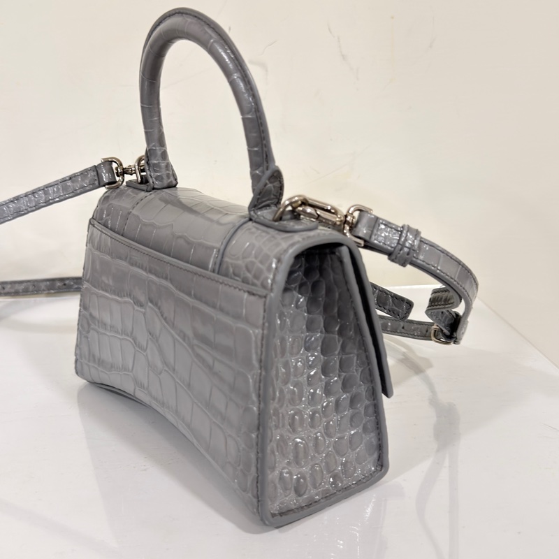 #閒置全配🈶台灣購證 #質感水泥灰 巴黎世家沙漏包xs #甩賣割愛💕-7