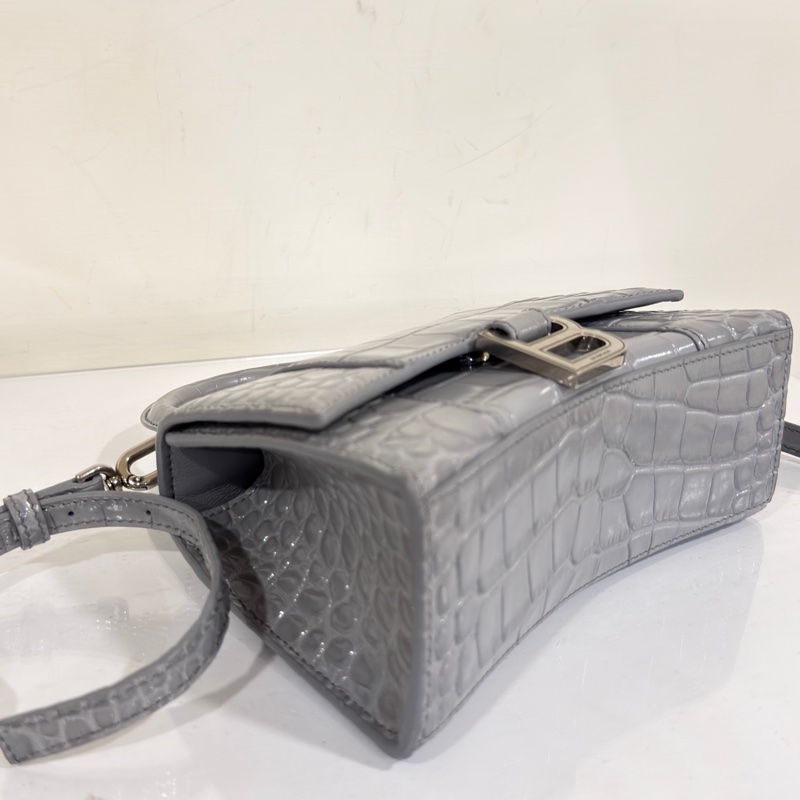 #閒置全配🈶台灣購證 #質感水泥灰 巴黎世家沙漏包xs #甩賣割愛💕-9