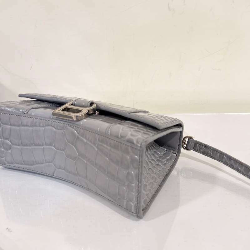 #閒置全配🈶台灣購證 #質感水泥灰 巴黎世家沙漏包xs #甩賣割愛💕-10