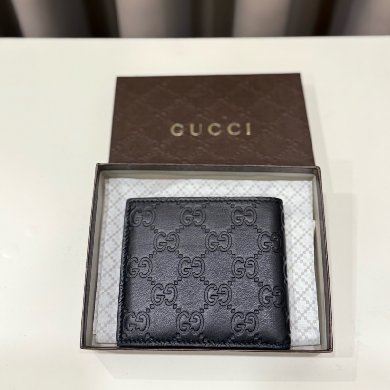 (閒置未用甜價）Gucci古馳 壓紋對開短夾-1