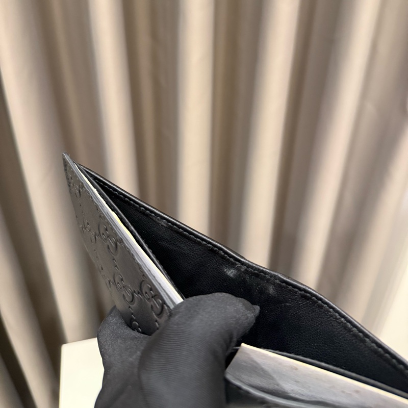 (閒置未用甜價）Gucci古馳 壓紋對開短夾-4