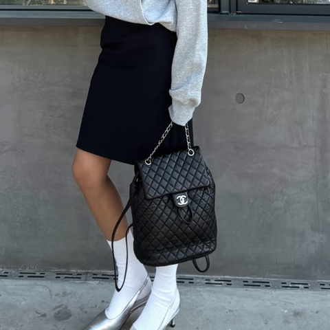 老錢千金感❤️‍🔥Chanel香奈兒黑銀羊皮中號薩爾茲堡雙肩後背包通勤背包