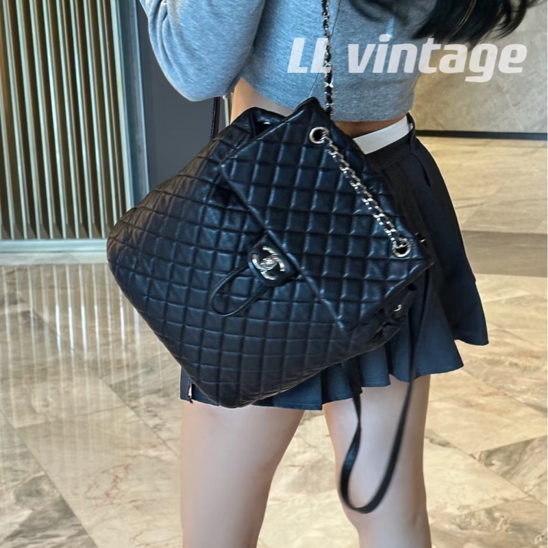 老錢千金感❤️‍🔥Chanel香奈兒黑銀羊皮中號薩爾茲堡雙肩後背包通勤背包-8