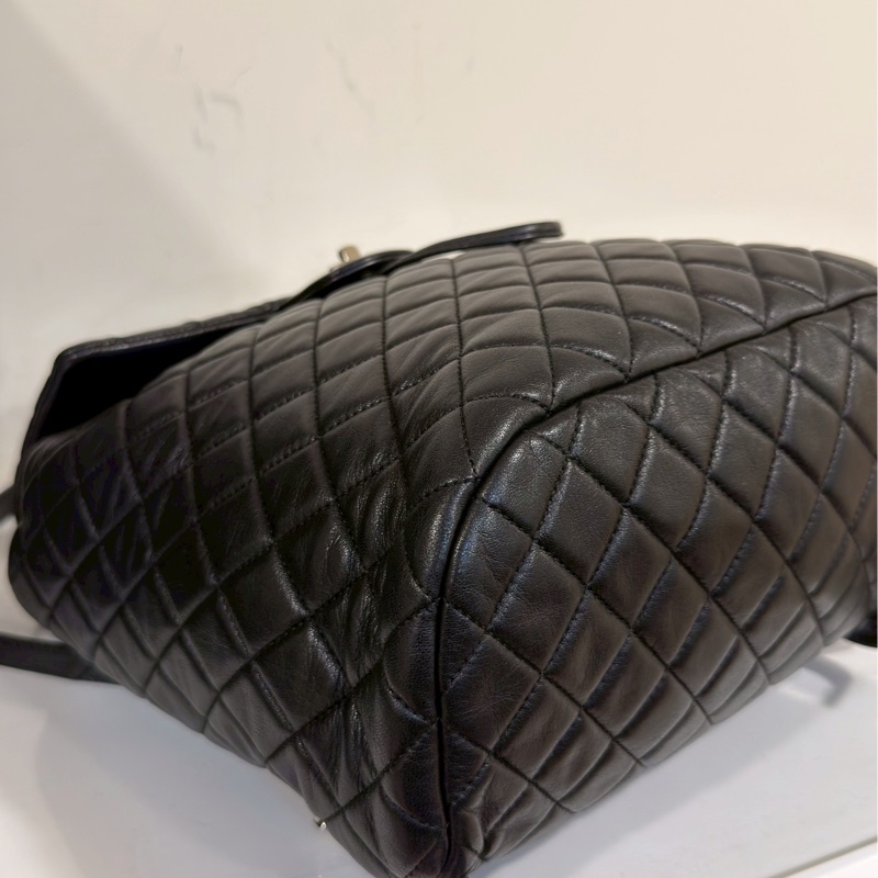 老錢千金感❤️‍🔥Chanel香奈兒黑銀羊皮中號薩爾茲堡雙肩後背包通勤背包-16