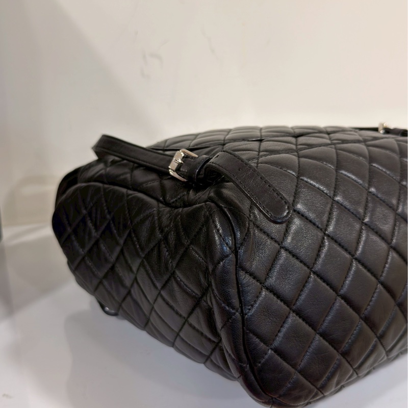 老錢千金感❤️‍🔥Chanel香奈兒黑銀羊皮中號薩爾茲堡雙肩後背包通勤背包-18