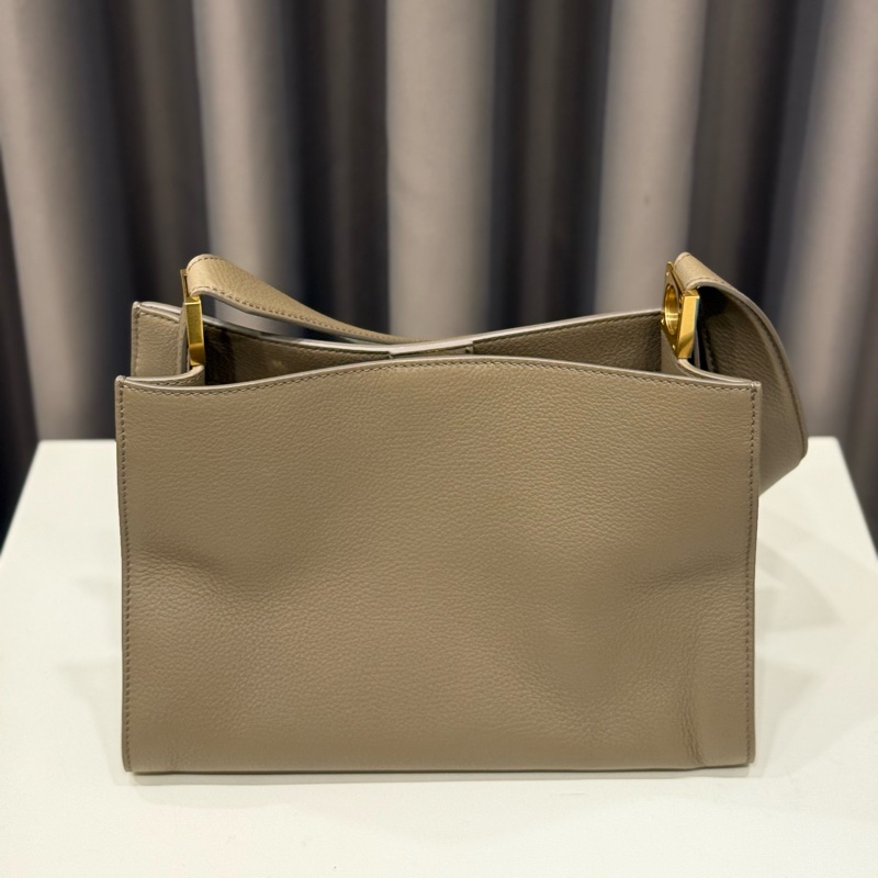 （全新未用）Bally皮革肩背包-1