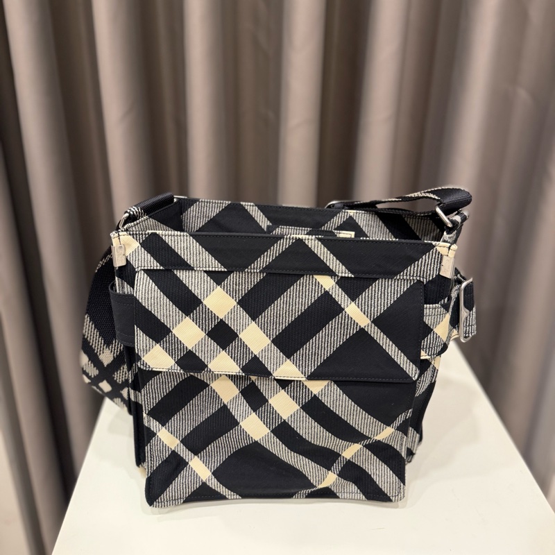 （全新甜價）BURBERRY 巴寶莉 中款 Trench 格紋棉混紡肩背托特包-0