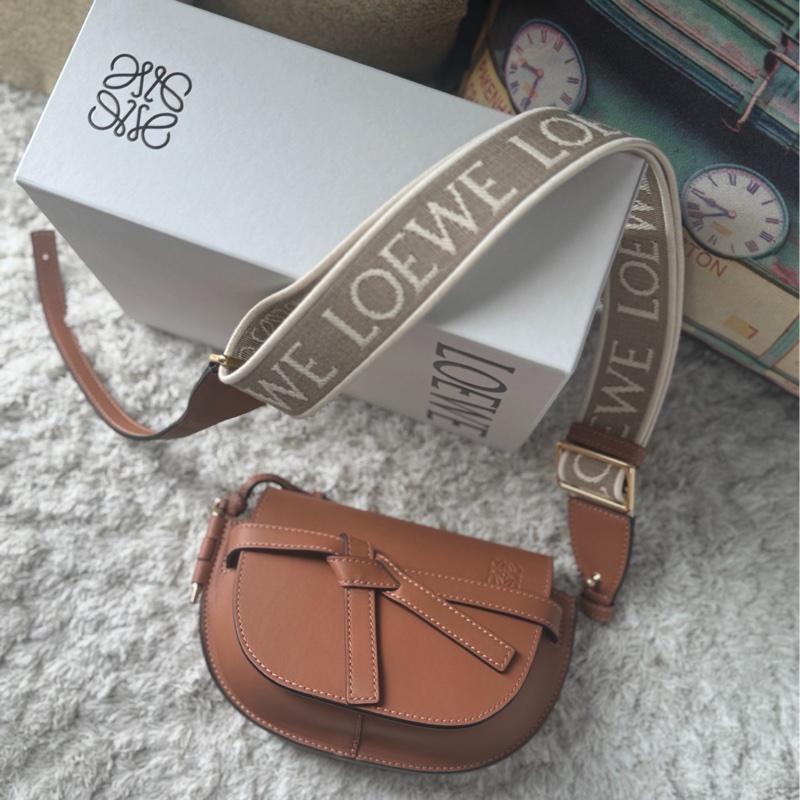全新Loewe Gate Dual mini馬鞍包 焦糖色寬肩帶-0