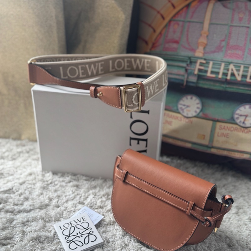 全新Loewe Gate Dual mini馬鞍包 焦糖色寬肩帶-3