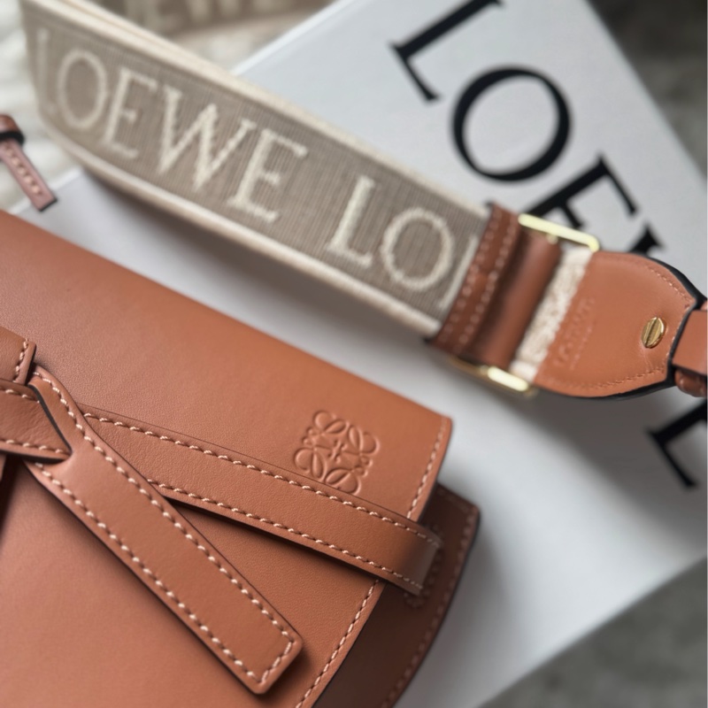 全新Loewe Gate Dual mini馬鞍包 焦糖色寬肩帶-5