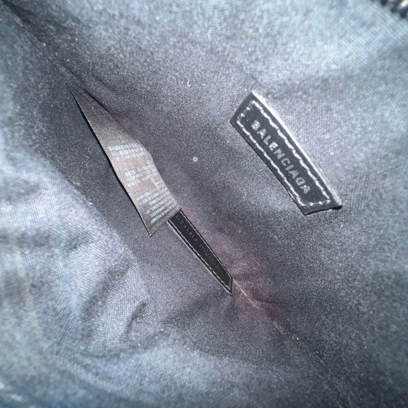 巴黎世家 絕版腰包 特價就一顆-6