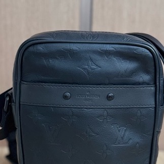 Louis Vuitton Danube 全皮壓紋男款斜挎包 郵差包相機包 尺寸16x7×22cm 附：塵袋-6