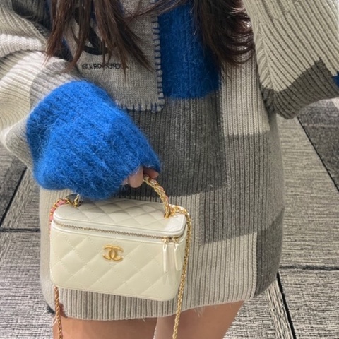 香奈兒 Chanel 鏈條手拿包 盒子化妝包  尺寸:10.0 × 16.5 × 8