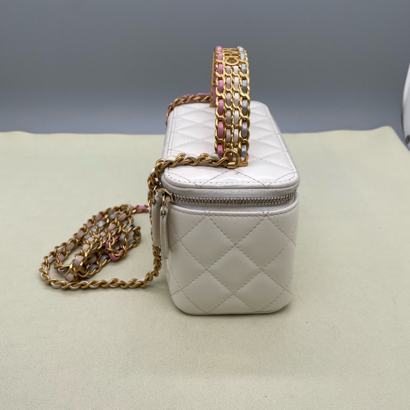 香奈兒 Chanel 鏈條手拿包 盒子化妝包  尺寸:10.0 × 16.5 × 8-2