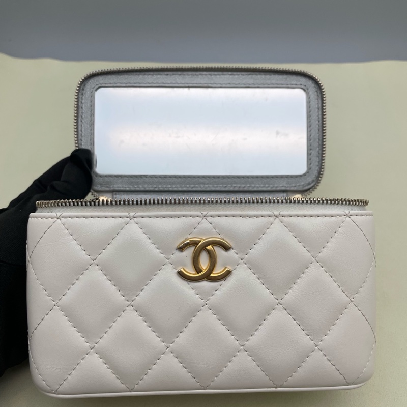 香奈兒 Chanel 鏈條手拿包 盒子化妝包  尺寸:10.0 × 16.5 × 8-6