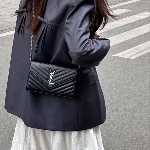 聖羅蘭/Saint laurent  黑銀魚子醬信封包  尺寸22.5 x 14 x 4