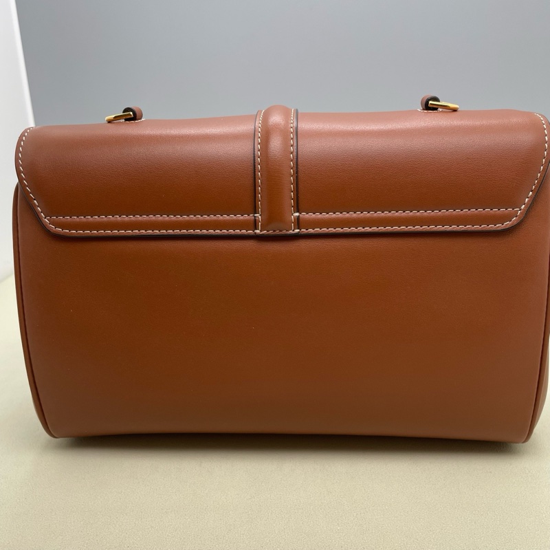 賽琳/Celine  焦糖色牛皮金扣soft 16單肩包 尺寸：24×17×6cm  附件：肩帶-2