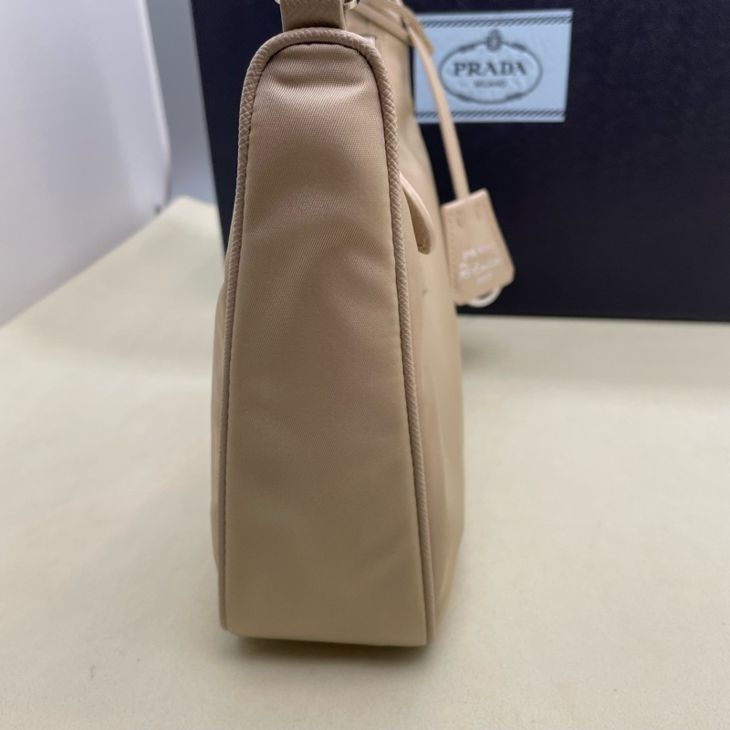 99新普拉達/Prada  迷你 駱駝色 尼龍手袋單肩包再生尼龍迷你手袋 尺寸：18.0×6.5×22.cm 附件：塵袋-4