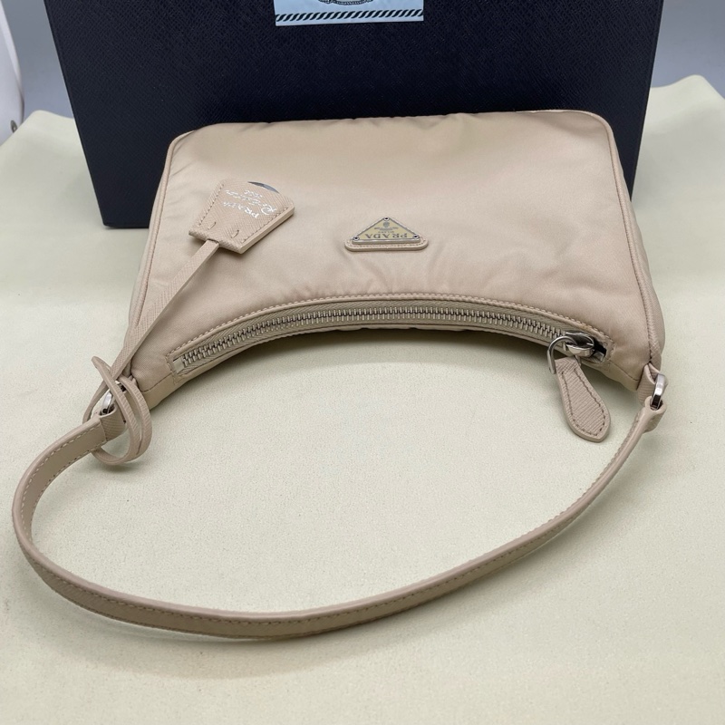 99新普拉達/Prada  迷你 駱駝色 尼龍手袋單肩包再生尼龍迷你手袋 尺寸：18.0×6.5×22.cm 附件：塵袋-6