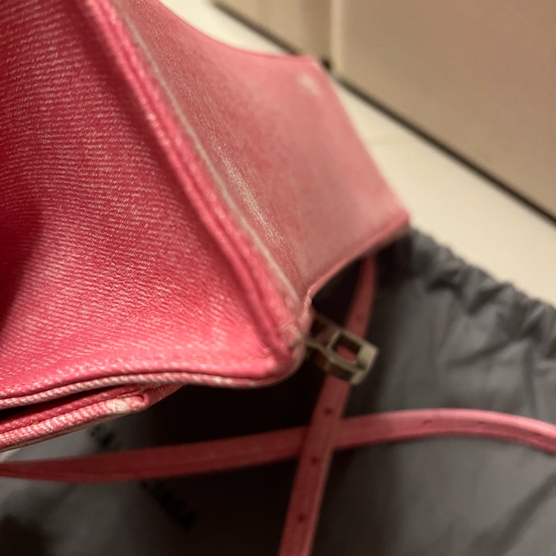 全新 BALENCIAGA 皮革 沙漏包  斜背包 巴黎世家 粉色牛仔s號原價92500-8