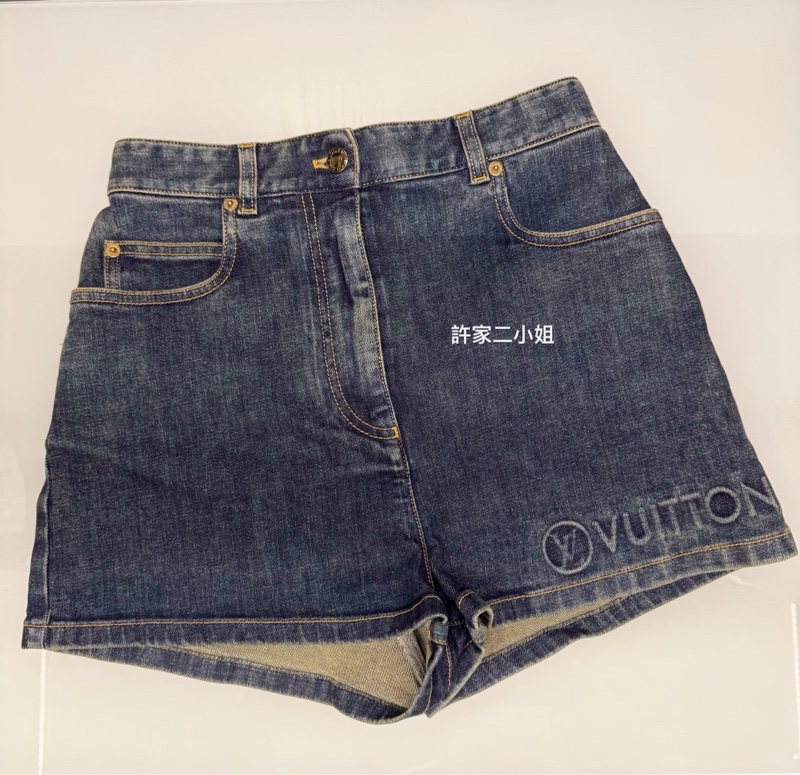 Louis Vuitton 全新牛仔短褲 36號-1