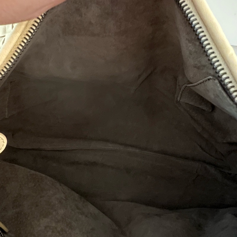 二手bv大款包 類是舒琪的款式原價10幾萬-18