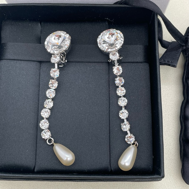 繆繆/Miu Miu  鑽珍珠長款耳夾 附件：盒子-1