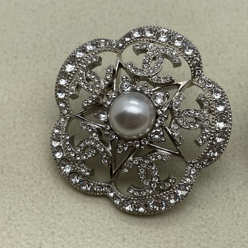 Chanel/香奈兒 山茶花耳釘，經典雙C標誌，滿鑽鑲嵌 c20 附件：盒子-4