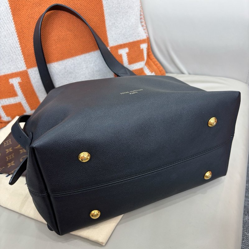 芯片款 路易威登/Louis Vuitton 黑色Low Key HoBo中號手袋-7