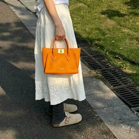 LV 芯片款 on my side 黃色全皮鏤空小號 25*20 99新配件塵袋