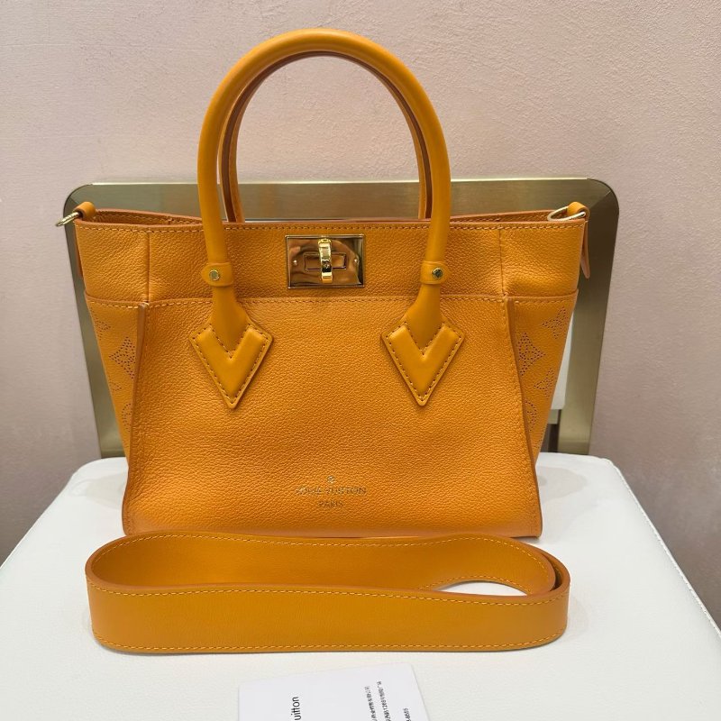 LV 芯片款 on my side 黃色全皮鏤空小號 25*20 99新配件塵袋-1